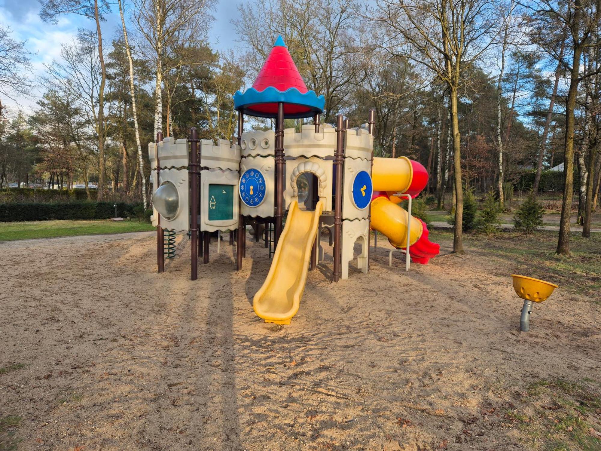 Het Veluwse Boshuisje Knus Chalet Met Omheinde Tuin Op De Veluwe Hoenderloo Esterno foto