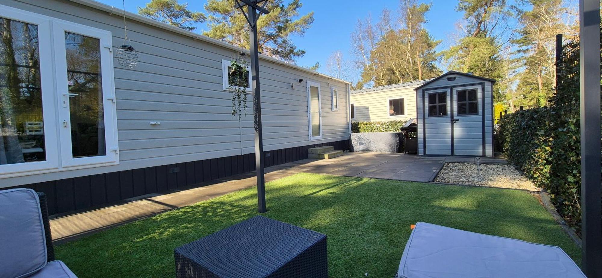 Het Veluwse Boshuisje Knus Chalet Met Omheinde Tuin Op De Veluwe Hoenderloo Esterno foto